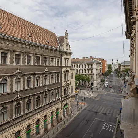 Oasis - Modern Charm, Timeless Comfort *