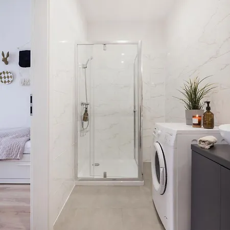 Oasis - Modern Charm, Timeless Comfort Apartament Budapesta