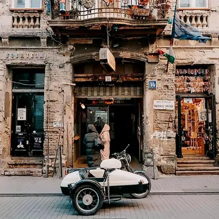 Oasis - Modern Charm, Timeless Comfort * Budapest