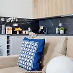 Apartamento Oasis - Modern Charm, Timeless Comfort *