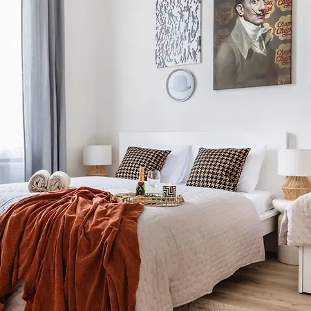 Oasis - Modern Charm, Timeless Comfort 부다페스트