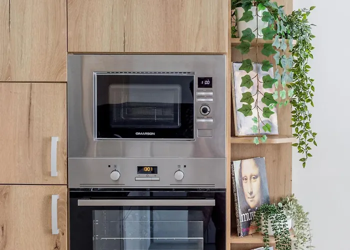 Apartman Oasis - Modern Charm, Timeless Comfort