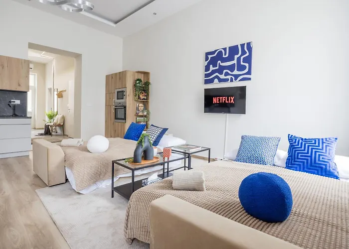 Oasis - Modern Charm, Timeless Comfort Budapest