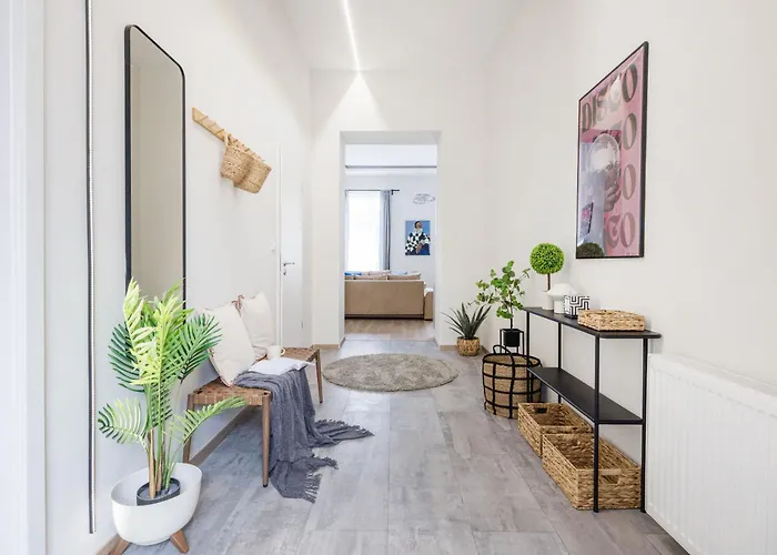 Oasis - Modern Charm, Timeless Comfort Budapest